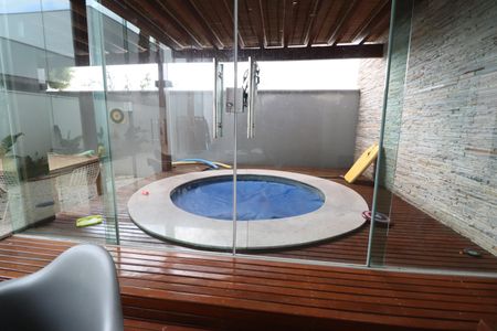 Casa de condomínio para alugar com 292m², 5 quartos e 2 vagasPiscina