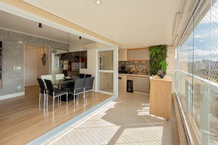 Apartamento à venda com 97m², 3 quartos e 2 vagas Apartamento à venda com 97m², 3 quartos e 2 vagasVaranda gourmet