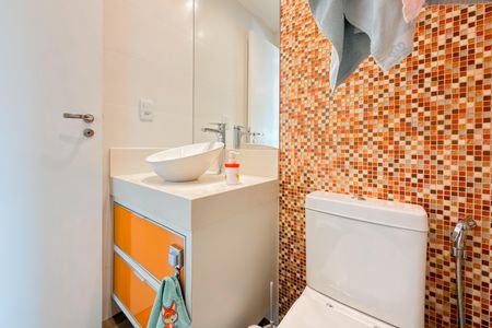 Apartamento à venda com 97m², 3 quartos e 2 vagas Apartamento à venda com 97m², 3 quartos e 2 vagasBanheiro Corredor