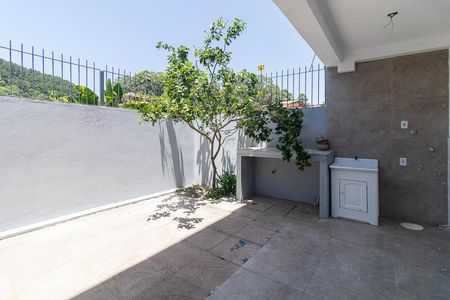 Casa à venda com 185m², 3 quartos e 3 vagasQuintal