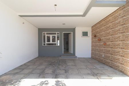 Casa à venda com 185m², 3 quartos e 3 vagasGaragem