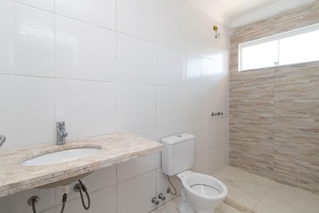 Casa à venda com 185m², 3 quartos e 3 vagasBanheiro da Suíte