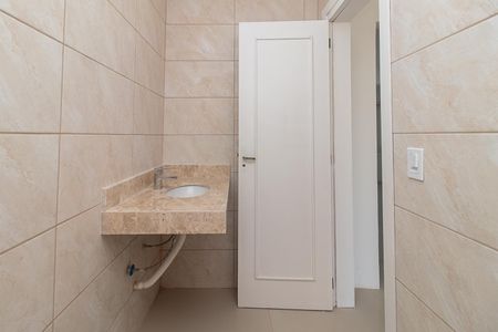 Casa à venda com 185m², 3 quartos e 3 vagasBanheiro Social 2