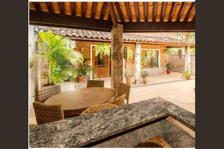 Casa à venda com 419m², 4 quartos e 2 vagas