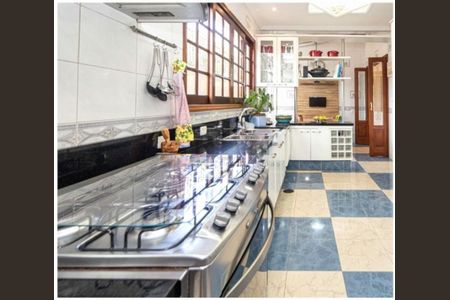 Casa à venda com 419m², 4 quartos e 2 vagas