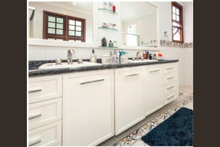 Casa à venda com 419m², 4 quartos e 2 vagas