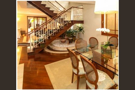 Casa à venda com 419m², 4 quartos e 2 vagas