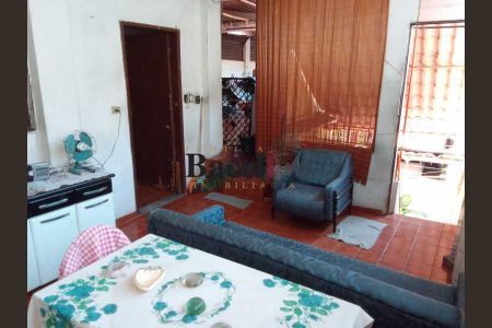 Casa à venda com 120m², 3 quartos e 2 vagas