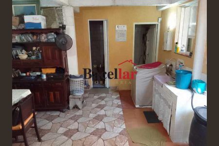 Casa à venda com 120m², 3 quartos e 2 vagas