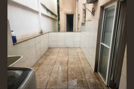 Casa à venda com 102m², 4 quartos e sem vaga