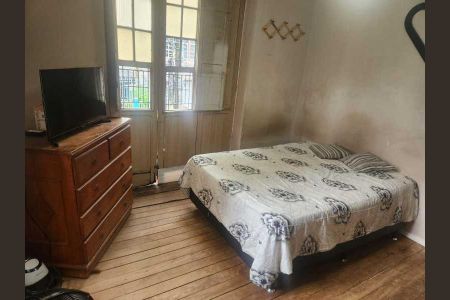 Casa à venda com 102m², 4 quartos e sem vaga