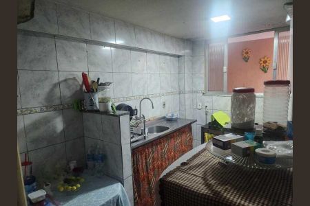 Casa à venda com 102m², 4 quartos e sem vaga