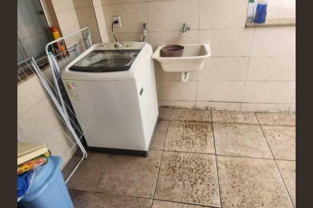 Casa à venda com 102m², 4 quartos e sem vaga