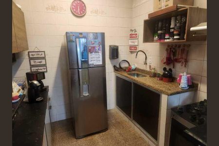 Casa à venda com 102m², 4 quartos e sem vaga