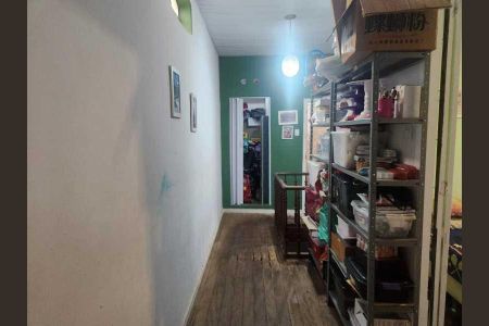 Casa à venda com 102m², 4 quartos e sem vaga