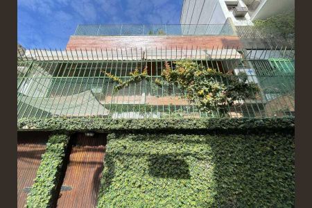 Casa à venda com 312m², 4 quartos e 2 vagas