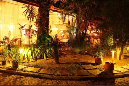 Casa de condomínio à venda com 433m², 4 quartos e 8 vagas