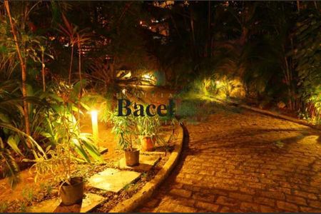 Casa de condomínio à venda com 433m², 4 quartos e 8 vagas