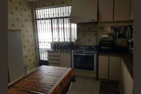 Casa à venda com 337m², 4 quartos e 5 vagas