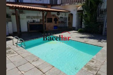 Casa à venda com 337m², 4 quartos e 5 vagas