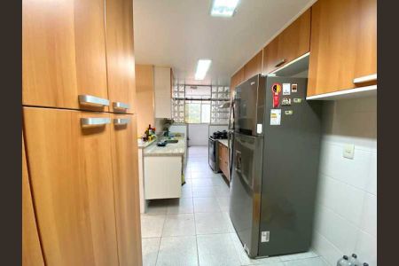 Apartamento à venda com 180m², 4 quartos e 2 vagas