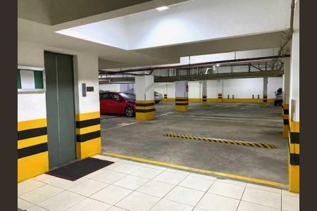 Apartamento à venda com 180m², 4 quartos e 2 vagas