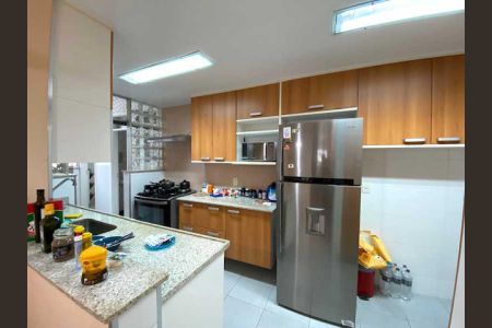 Apartamento à venda com 180m², 4 quartos e 2 vagas