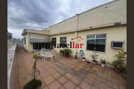 Apartamento à venda com 240m², 3 quartos e 1 vaga