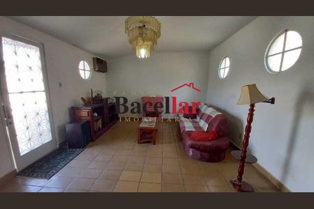 Casa à venda com 3 quartos, 130m² em Grajaú, Rio de Janeiro