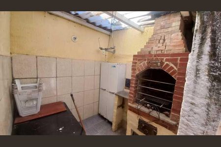 Casa à venda com 60m², 2 quartos e 1 vaga