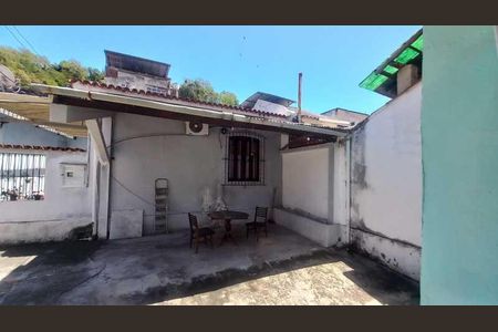 Casa à venda com 60m², 2 quartos e 1 vaga