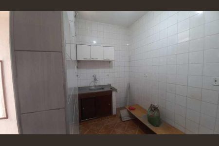 Casa à venda com 60m², 2 quartos e 1 vaga