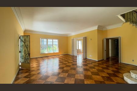 Sala de casa à venda com 3 quartos, 643m² em Grajaú, Rio de Janeiro