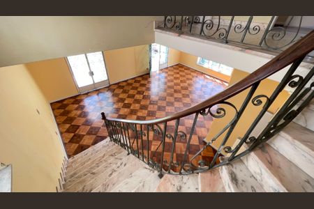 Sala de casa à venda com 3 quartos, 643m² em Grajaú, Rio de Janeiro