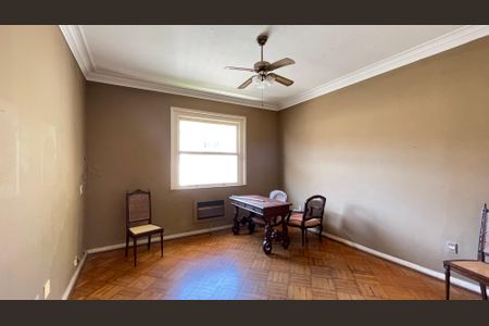 Casa à venda com 643m², 3 quartos e 2 vagas Casa à venda com 643m², 3 quartos e 2 vagasQuarto 2