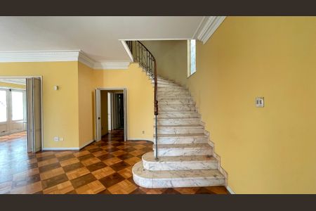 Sala de casa à venda com 3 quartos, 643m² em Grajaú, Rio de Janeiro