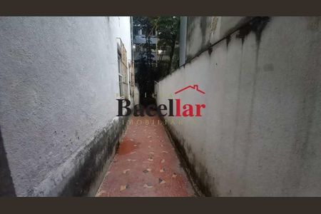 Casa à venda com 144m², 5 quartos e sem vaga