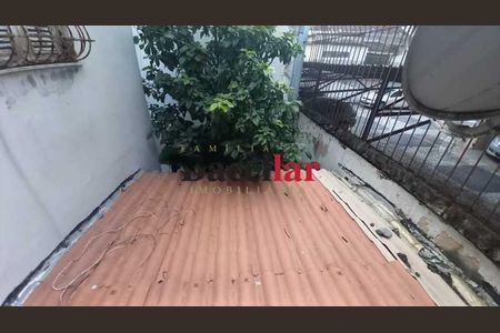 Casa à venda com 144m², 5 quartos e sem vaga