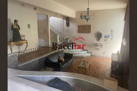 Casa à venda com 6 quartos, 180m² em Tijuca, Rio de Janeiro