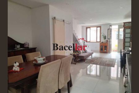 Casa à venda com 3 quartos, 200m² em Vila Isabel, Rio de Janeiro