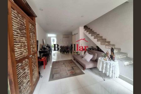 Casa à venda com 3 quartos, 200m² em Vila Isabel, Rio de Janeiro