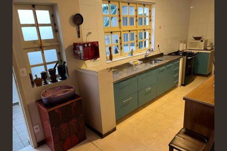 Casa à venda com 86m², 3 quartos e 1 vaga