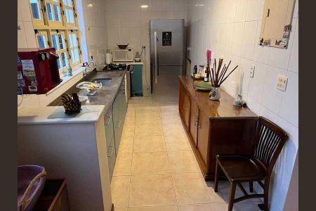 Casa à venda com 86m², 3 quartos e 1 vaga