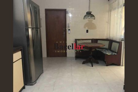 Apartamento à venda com 322m², 4 quartos e 3 vagas