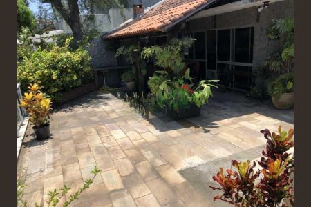 Apartamento à venda com 322m², 4 quartos e 3 vagas