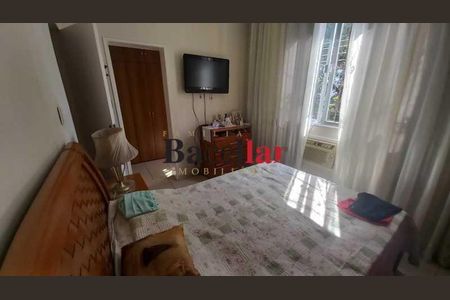 Casa à venda com 240m², 3 quartos e 2 vagas