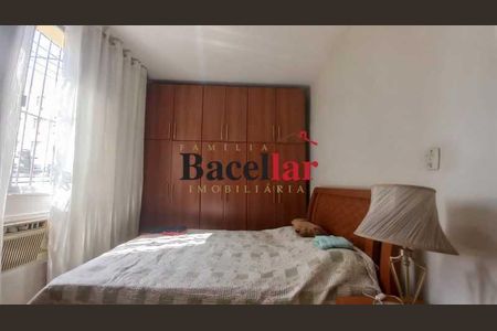 Casa à venda com 240m², 3 quartos e 2 vagas