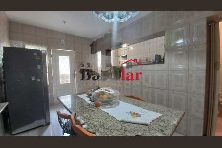 Casa à venda com 3 quartos, 240m² em Vila Isabel, Rio de Janeiro