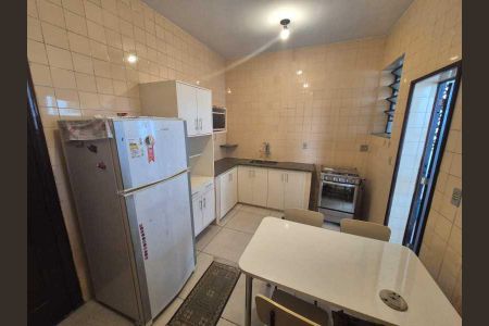 Casa à venda com 240m², 4 quartos e 3 vagas