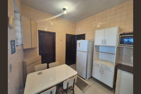 Casa à venda com 240m², 4 quartos e 3 vagas